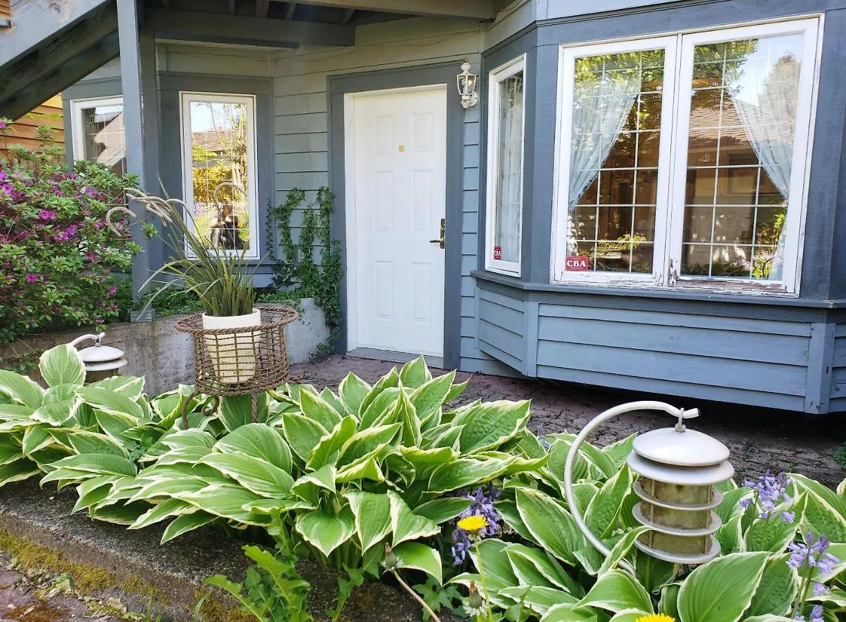 Bright Garden Suite By Forest & Beach & Ubc Vancouver